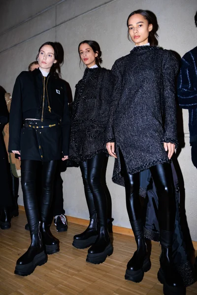 Look 15